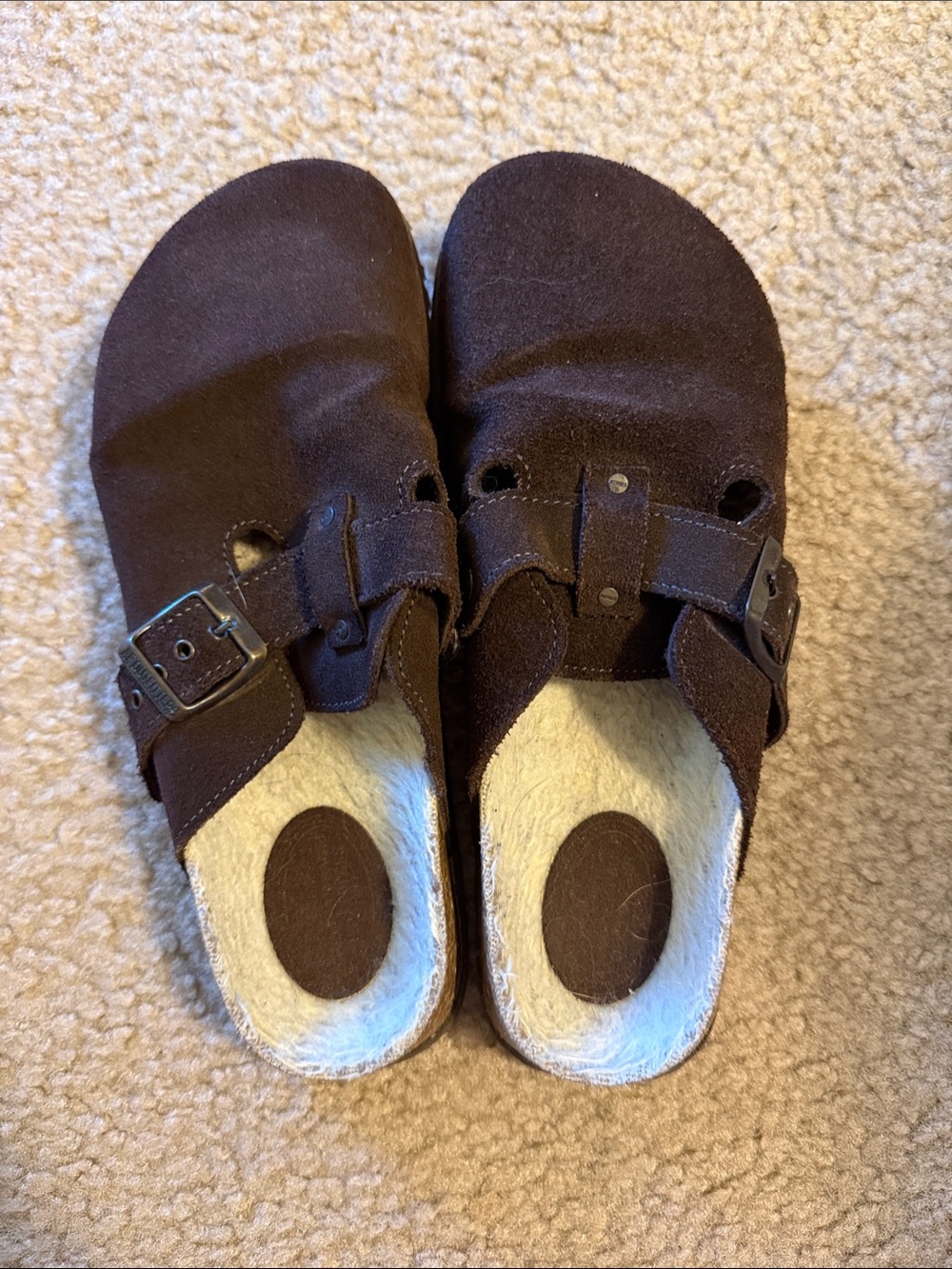 American Eagle Outfitters Kids Brown Suede Buckle Clogs with Fleece Insole